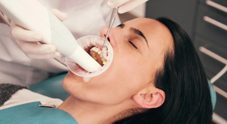 پاکسازی تخصصی دندان